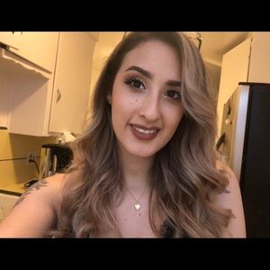 Meet your Posher, Carmen